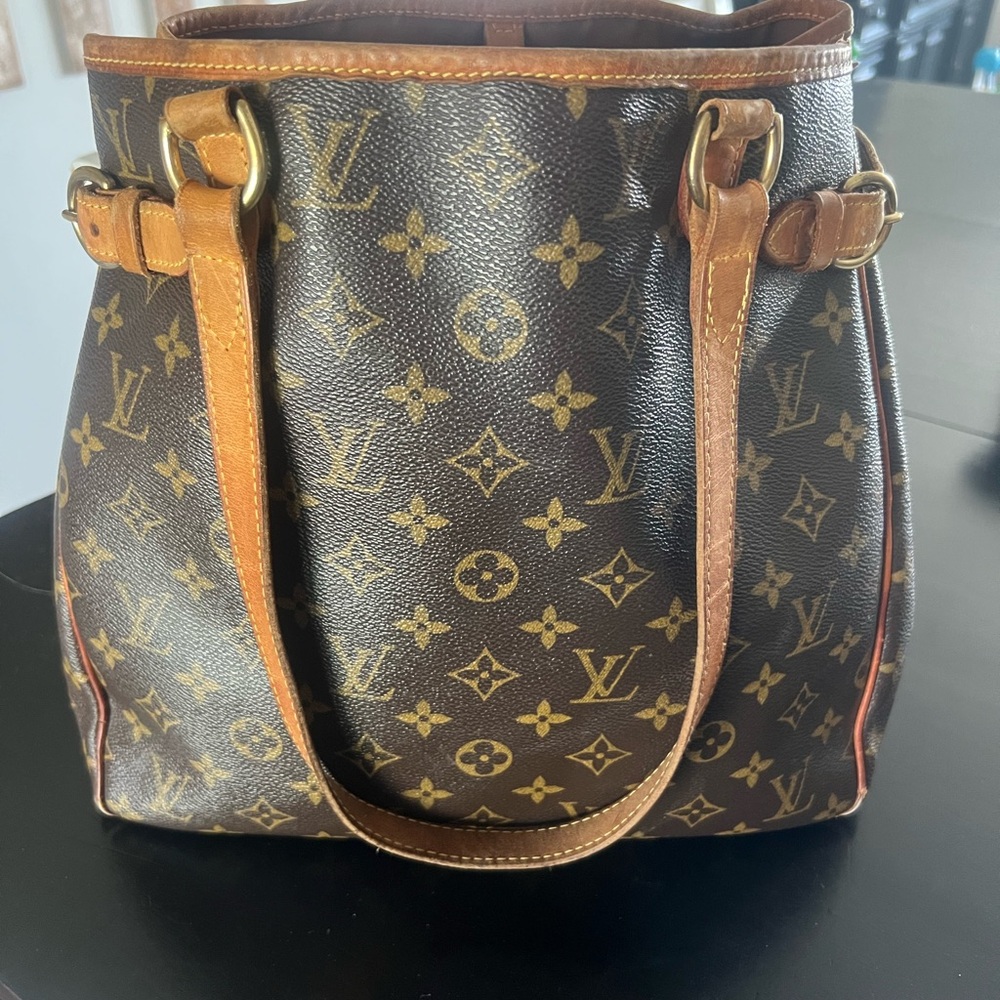 Louis Vuitton Vertical Batignolles